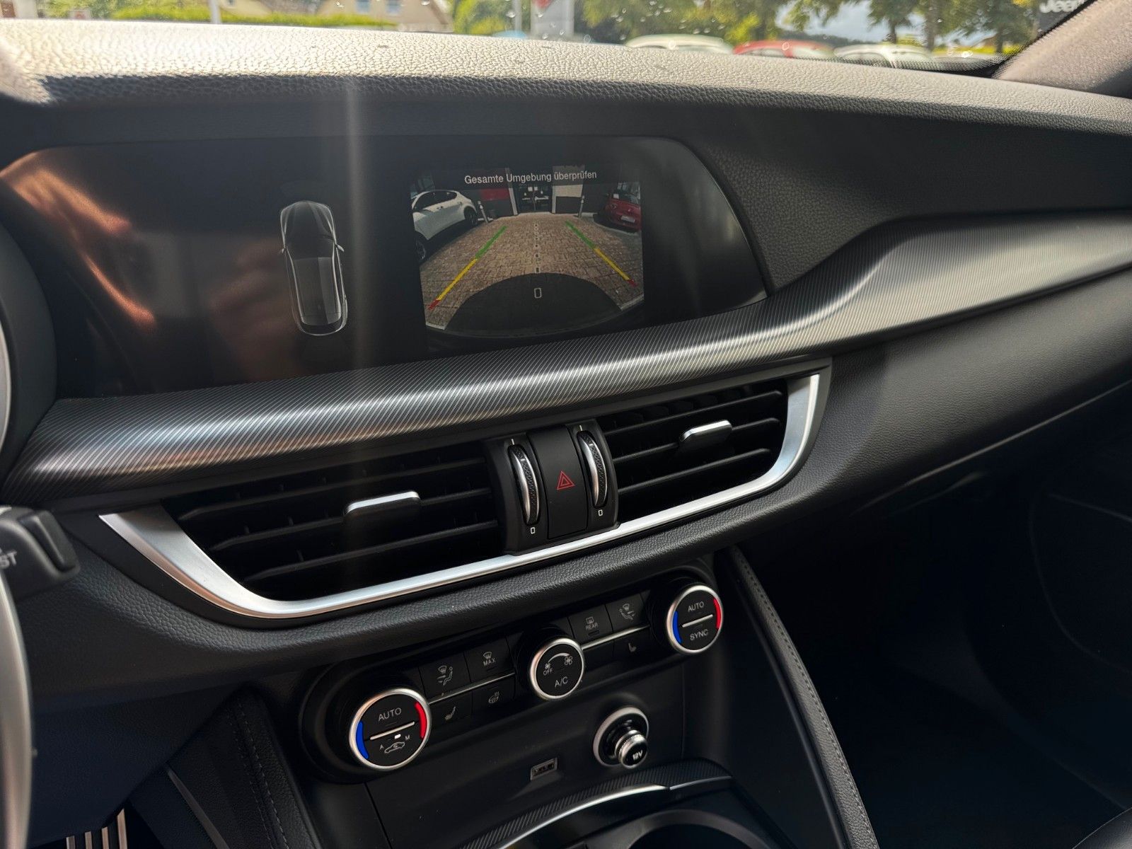 Fahrzeugabbildung Alfa Romeo Stelvio 2,0 Turbo Veloce NAVI ACC SITZHEIZUNG