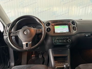 Volkswagen Tiguan - 9