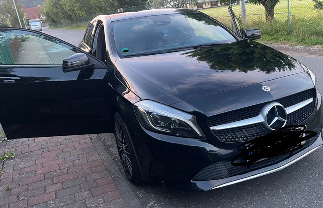 MERCEDES-BENZ A 220d