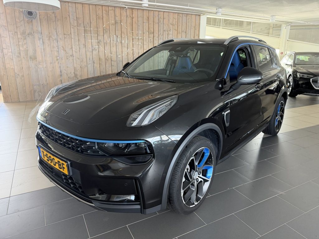 Lynk & Co 01