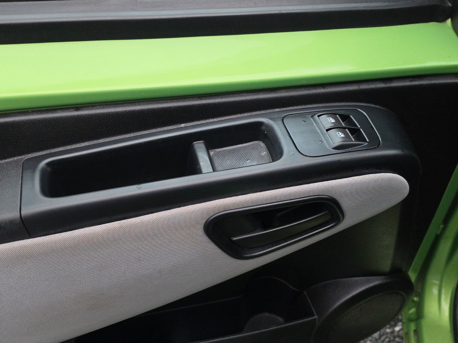 Fahrzeugabbildung Fiat Qubo 1.4 8V MY QUBO AUS 1.HAND