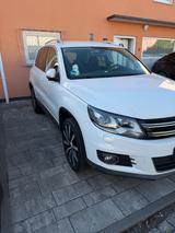 Volkswagen Tiguan 2.0 TDI BlueMotion Tech Sport & Style... - Volkswagen Tiguan: TDI Bluemotion