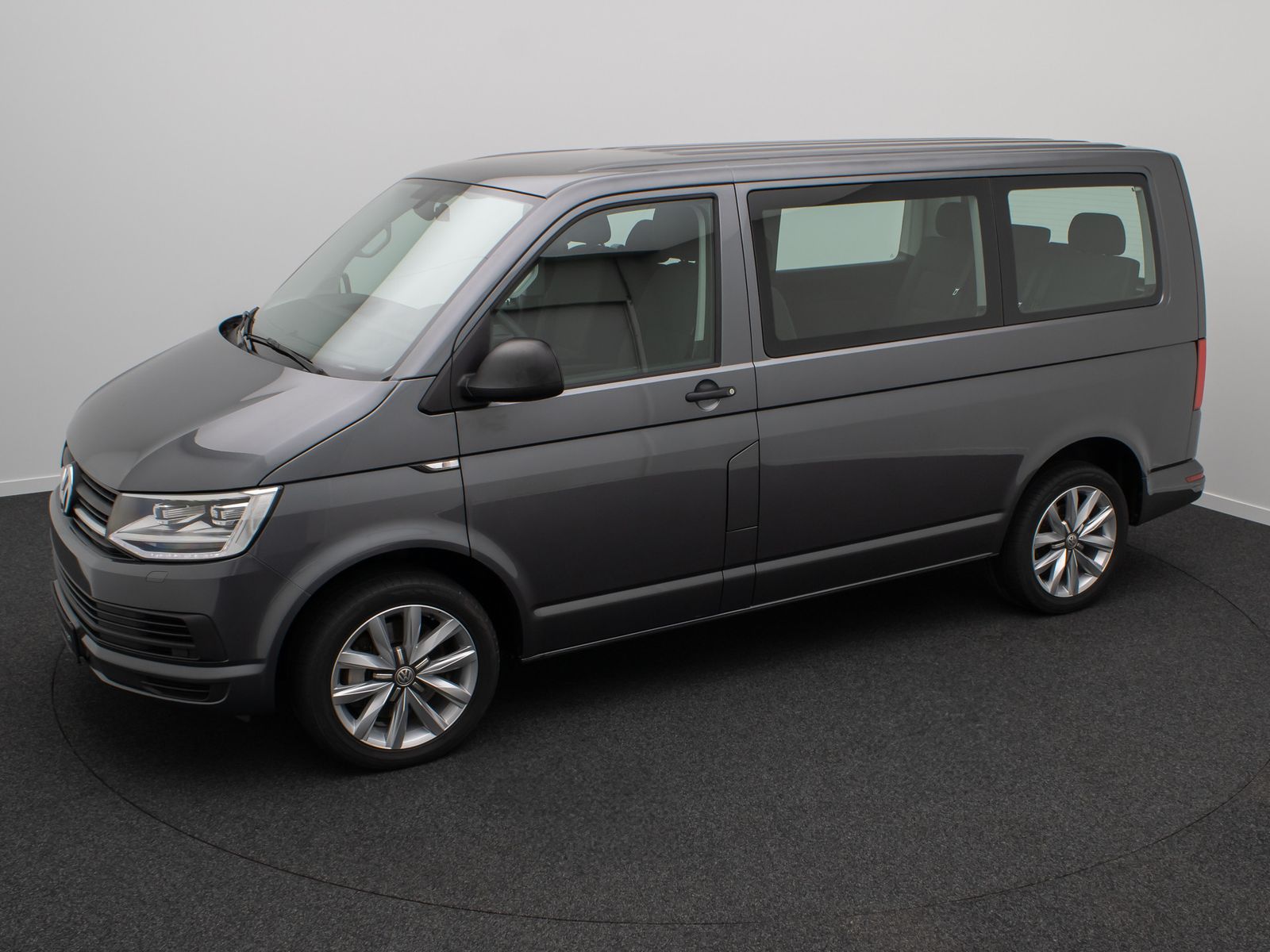 Fahrzeugabbildung Volkswagen T6 Multivan PDC Standhzg Sitzhzg Navi 7Sitz