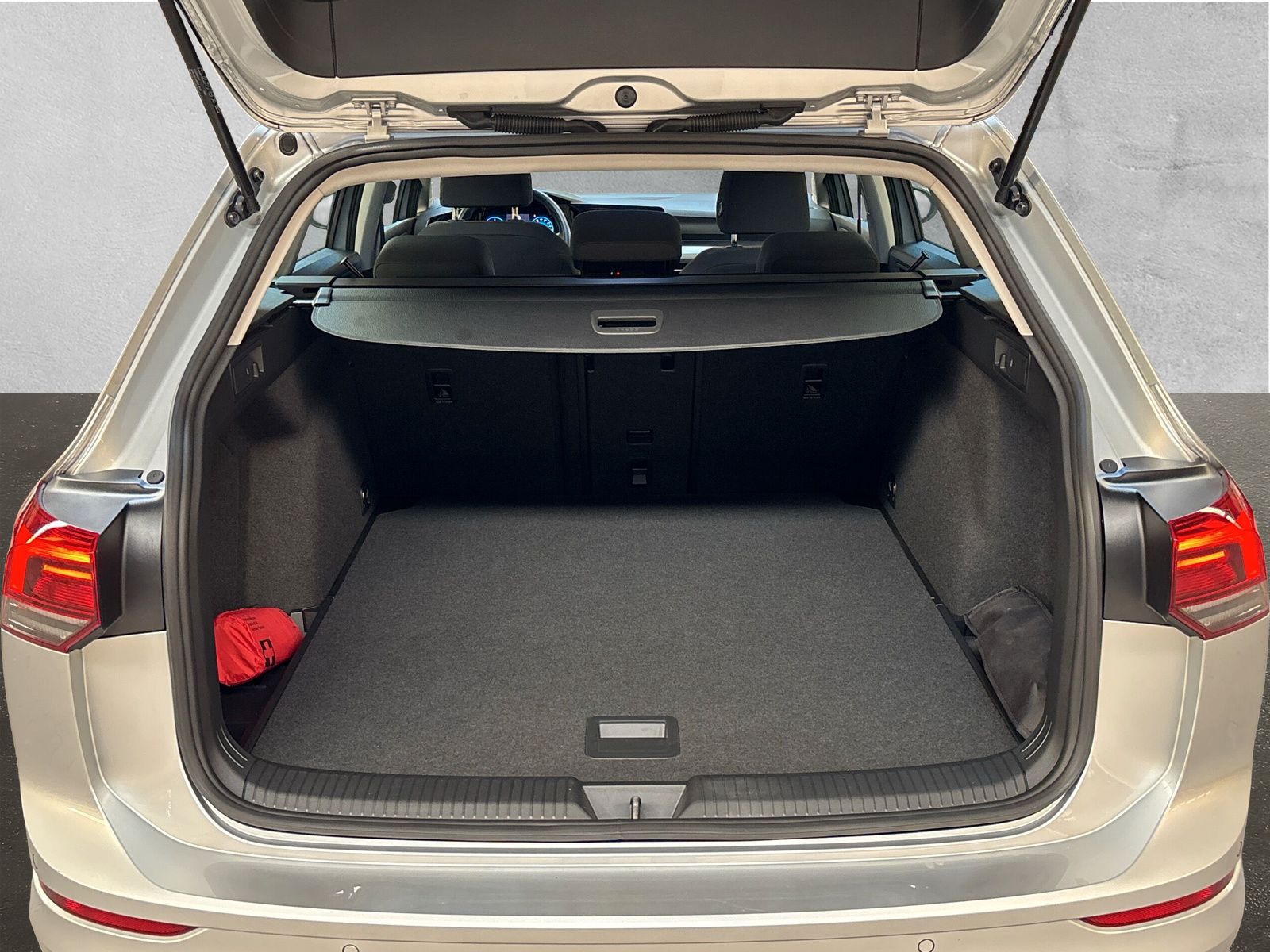 Fahrzeugabbildung Volkswagen Golf Variant Life 2.0 TDI App-Connect LED-Plus