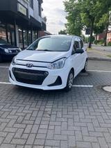 Hyundai i10 1.0 - - Hyundai i10
