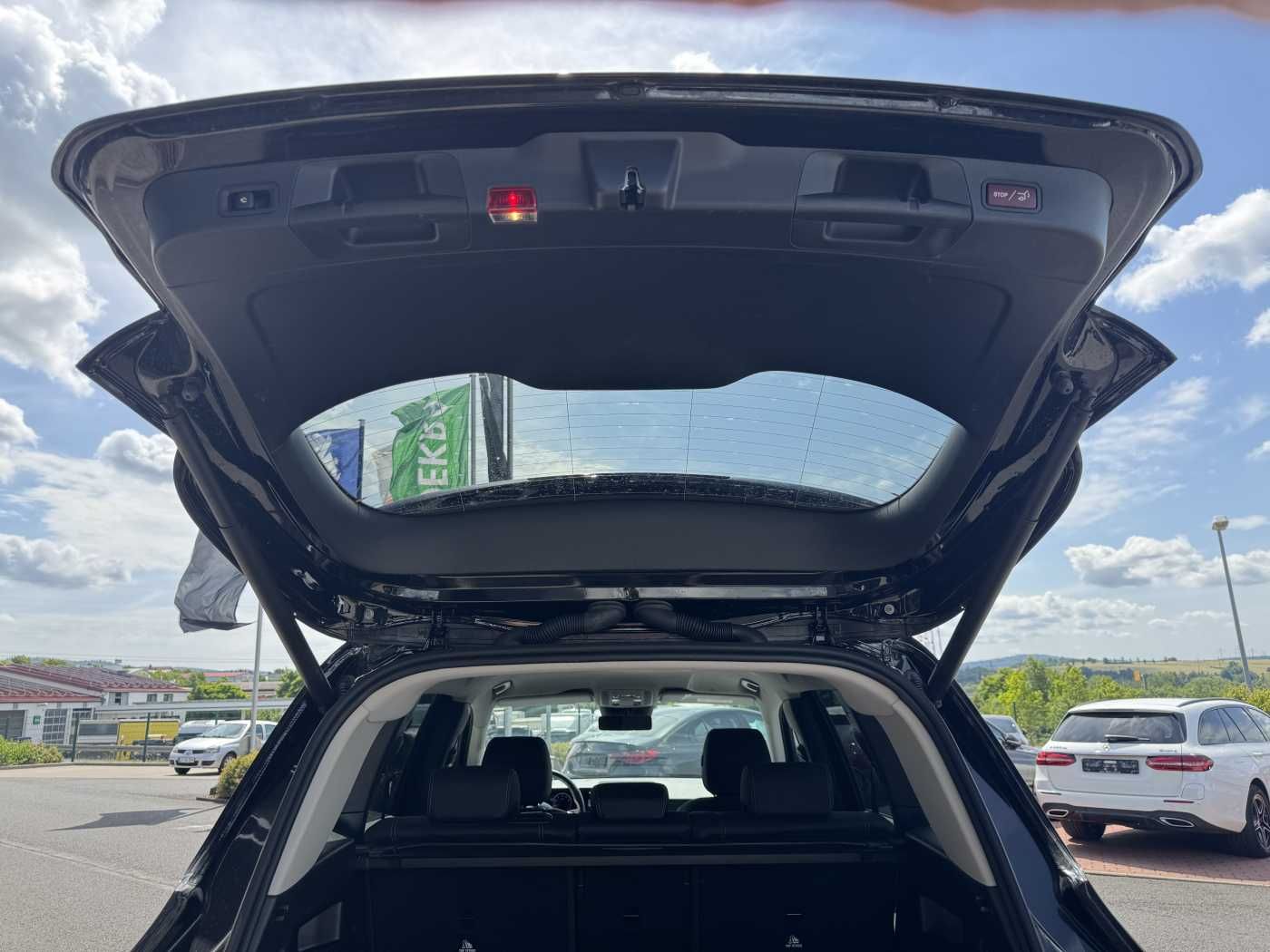 Fahrzeugabbildung Mercedes-Benz GLB 180 Progressive+AHK+RKamera+LED+ IHC+DAB
