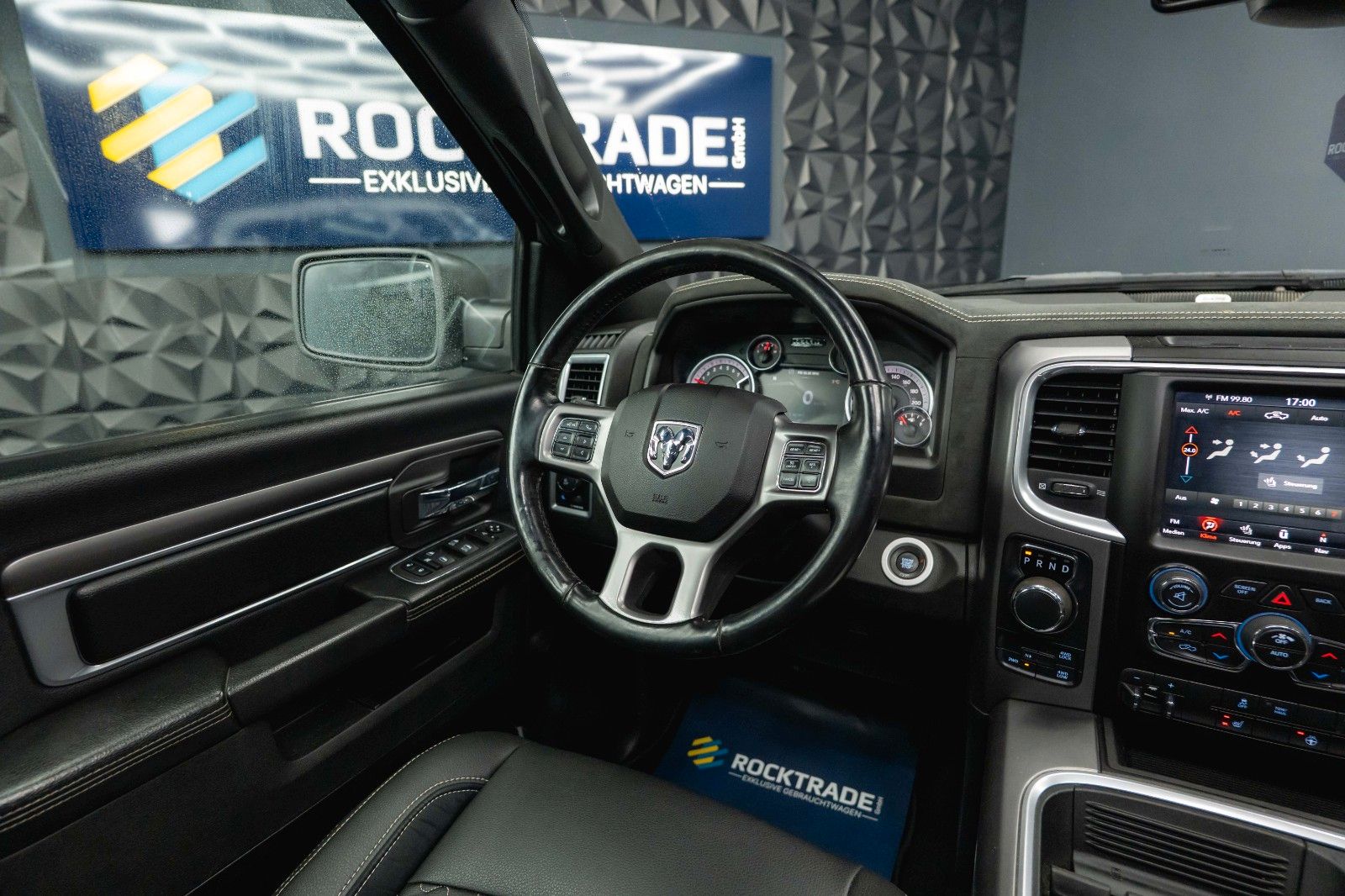 Fahrzeugabbildung Dodge RAM 5.7 V8 HEMI 4x4 OFFROAD Night-Paket *LED*AHK