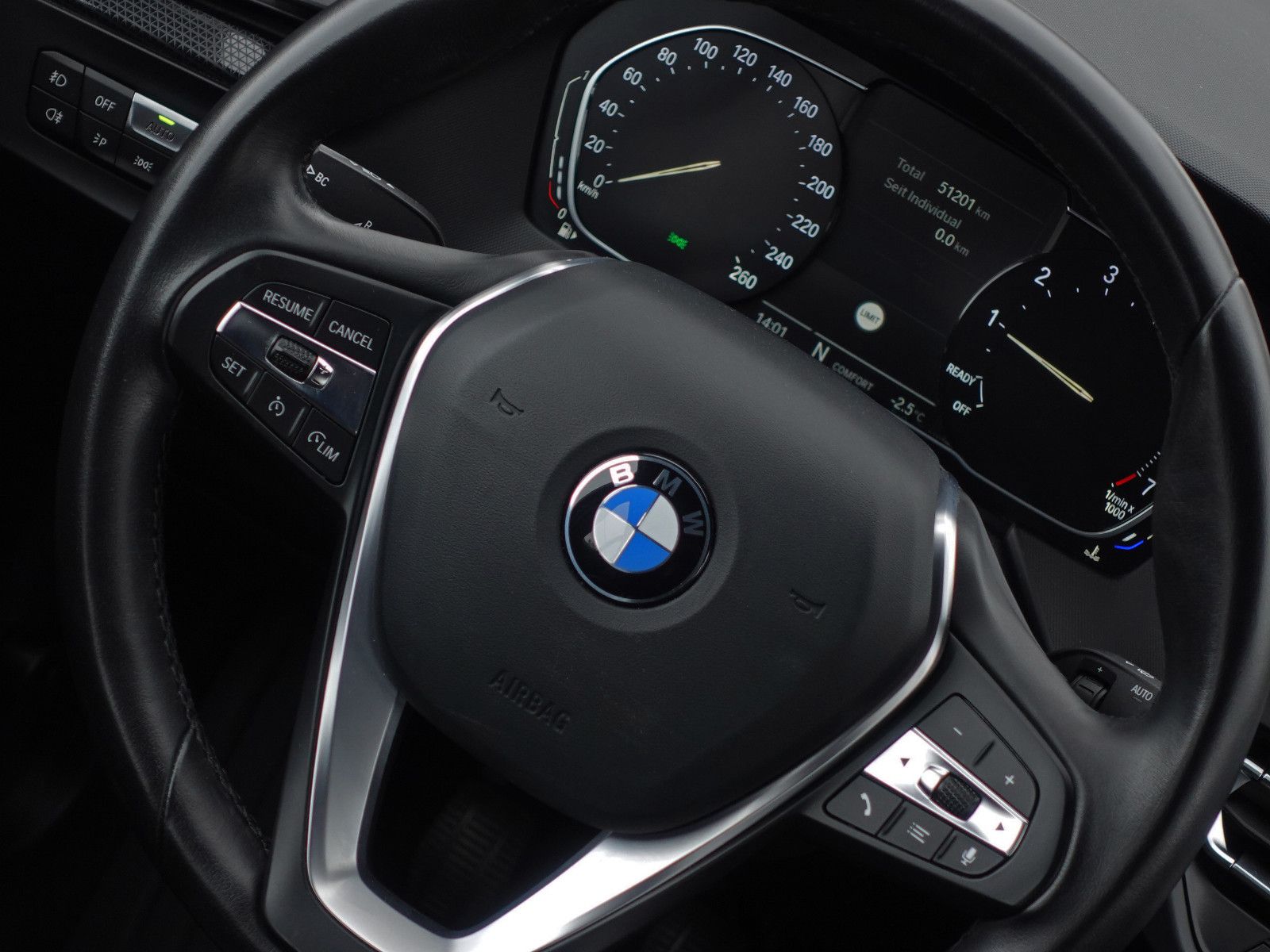 Fahrzeugabbildung BMW 118i Sport Line Navi CarPlay LED-Pkt.