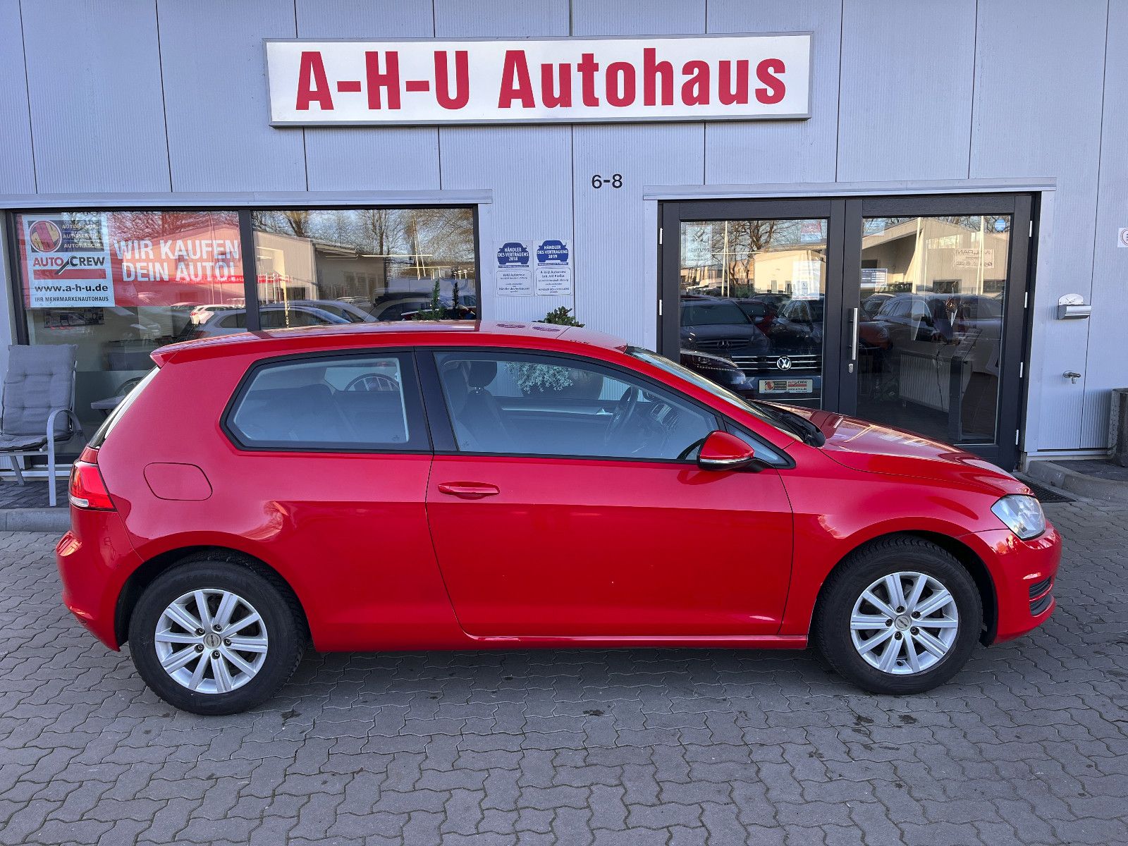 Fahrzeugabbildung Volkswagen Golf VII Lim. Trendline BMT
