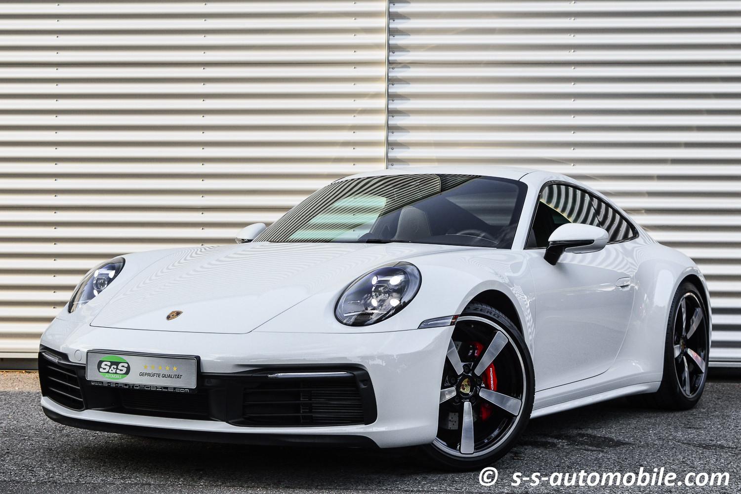 Porsche 992 Carrera S Sportabgas Chrono Exclusive 1.Hand