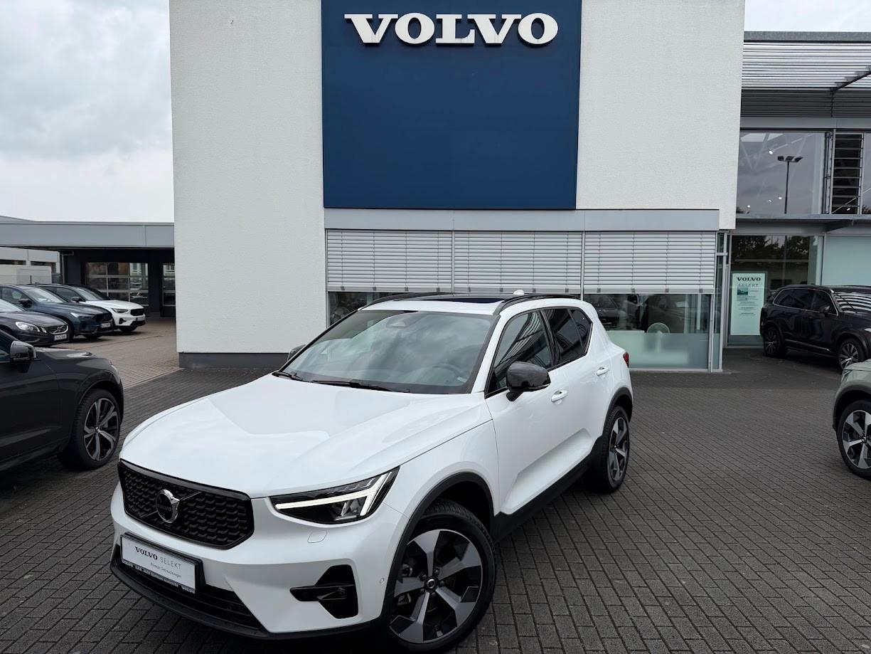 Volvo XC40 B4 Plus Dark 2WD