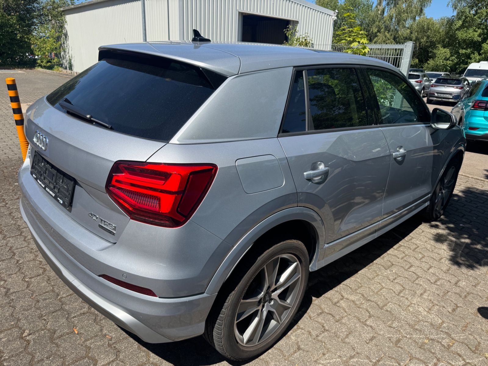 Fahrzeugabbildung Audi Q2 40 TFSI quattro S Line Leder+Navi+Panorama+LE