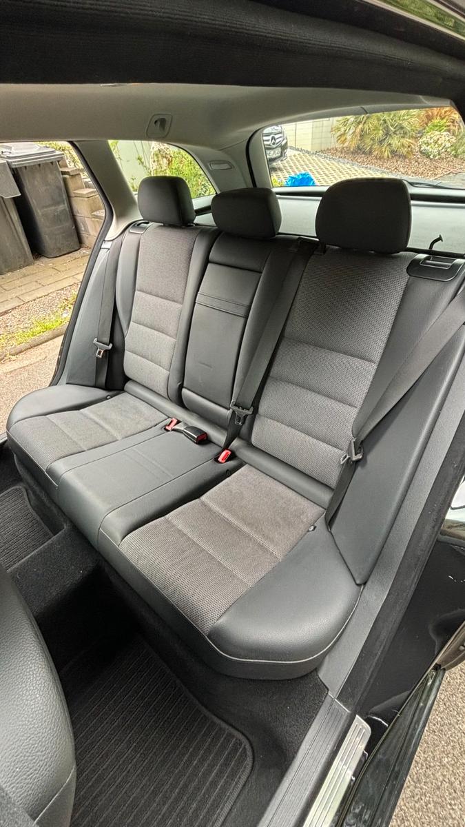 Mercedes-Benz C250 2010 — photo 11