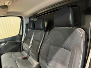 Opel Vivaro - 11