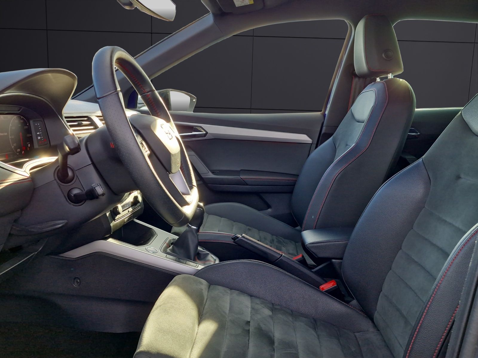 Fahrzeugabbildung SEAT Arona 1.0 TSI FR DSG BEATS NAVI RFK