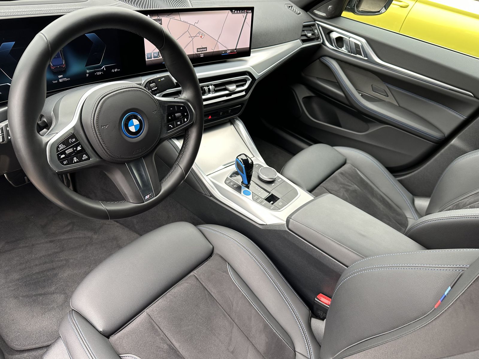 Fahrzeugabbildung BMW i4 40 eDrive M-Sport+NAV+LASER+ACC+360°CAM+AHK