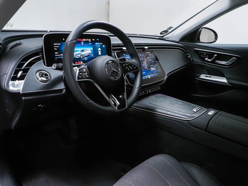 Mercedes-Benz E 220 d T AVANTGARDE|DIG-L|DISTR|AHK|360|LHZ+SHZ