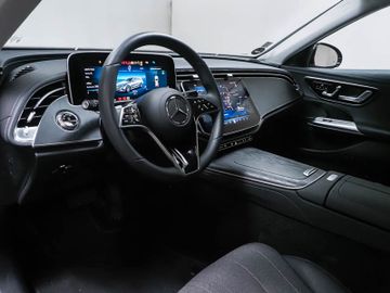 Mercedes E 220 - 6