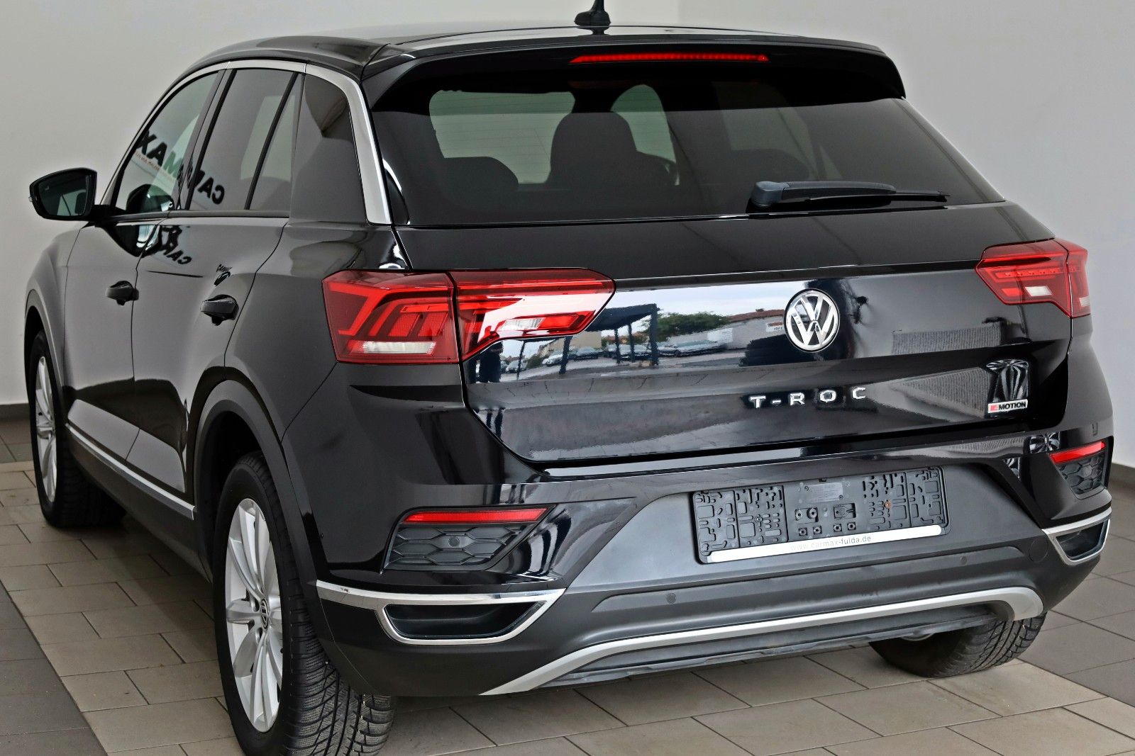 Fahrzeugabbildung Volkswagen T-Roc Sport 4M Navi,ACC,Kamera,Carplay,AHK,SR+WR