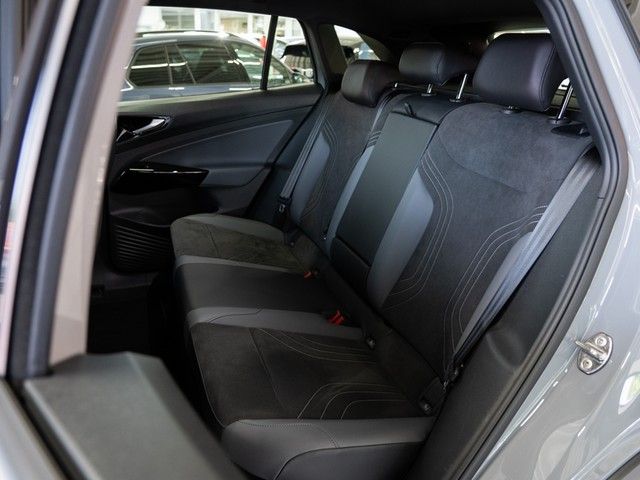 ID.4 Pro Performance AHK GJR Interieur-Plus 360*