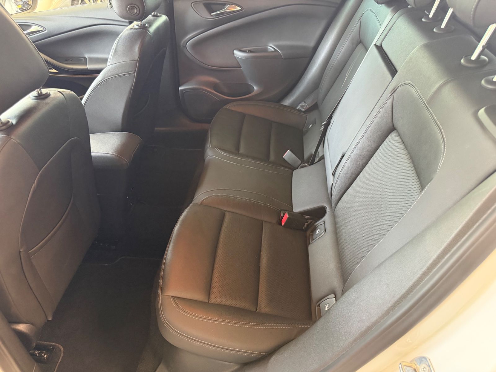 Fahrzeugabbildung Opel Astra K Lim. 5-trg. Ultimate*OPC* 1.Hand