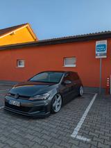 Volkswagen Golf 2.0 TSI DSG GTI AIRRIDE PANODACH  - : Grau, Luftfederung