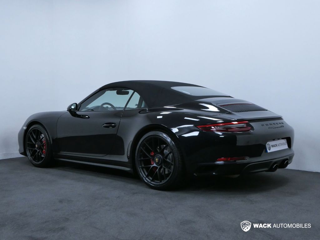 PORSCHE 911 2018