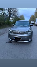 Kia Soul EV (5T, 5 Sitze)  - silberne Kia Soul