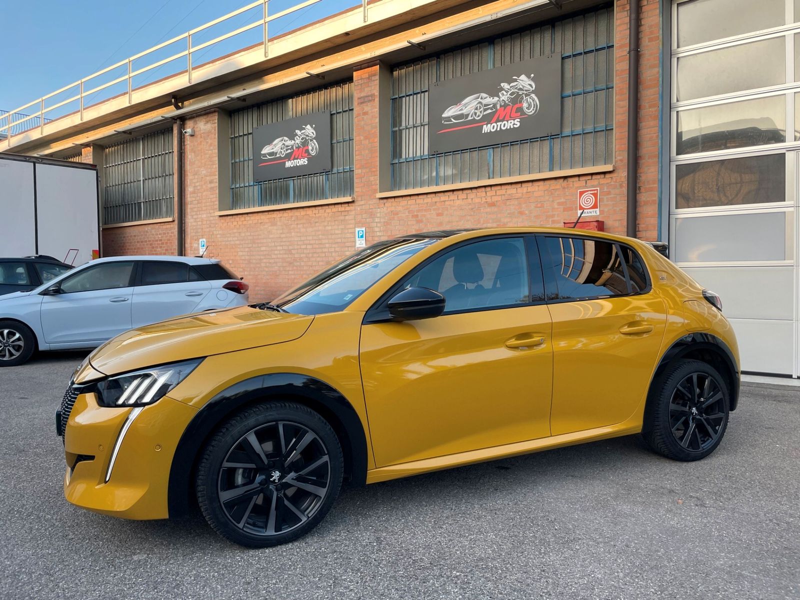 Peugeot 208 130 CV GT AUTOMATICA- TAGLIANDATA TU