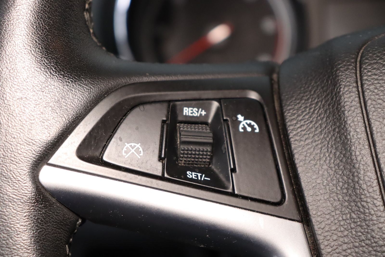 Fahrzeugabbildung Opel Meriva 1.3 CDTI Lenkradhzg. * PDC * Tempomat