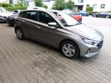 Hyundai i20 ESSENTIAL KLIMA APPLE KAMERA SHZ LHZ - Hyundai i20 in Augsburg