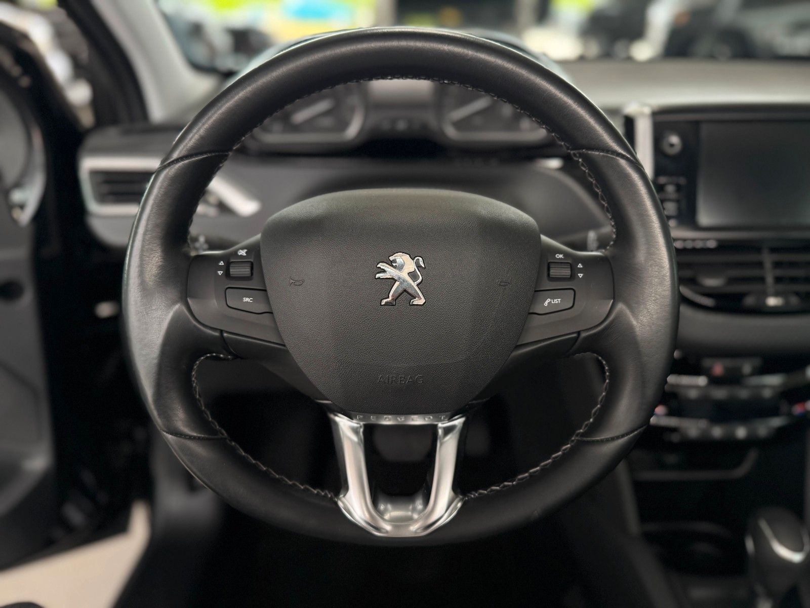 Fahrzeugabbildung Peugeot 208 1.2 110 Allure "Automatik GJR Sitzheizung"