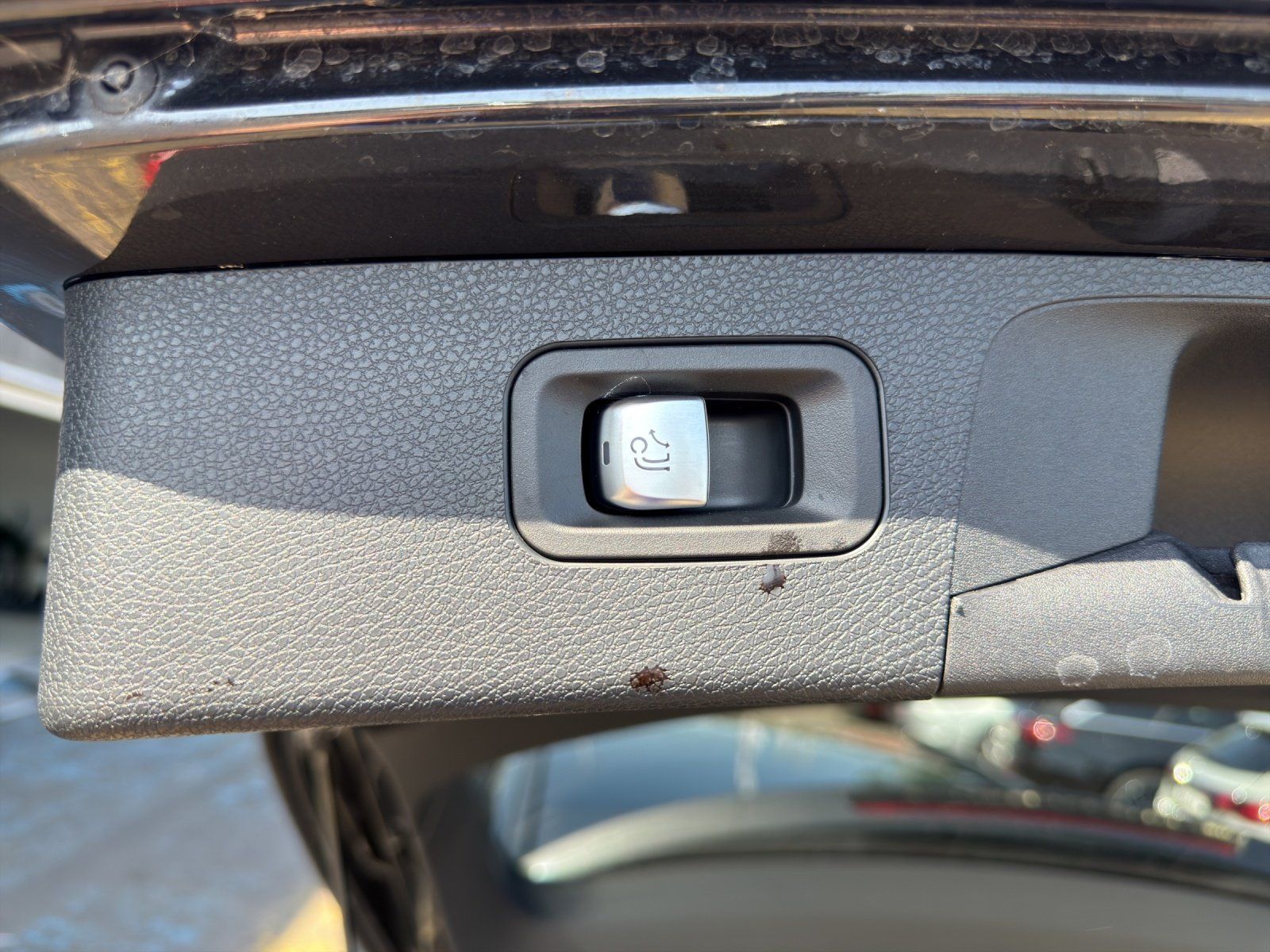 Fahrzeugabbildung Mercedes-Benz E 300 e T-Modell AVANTGARDE DISTRONIC PSD AHK
