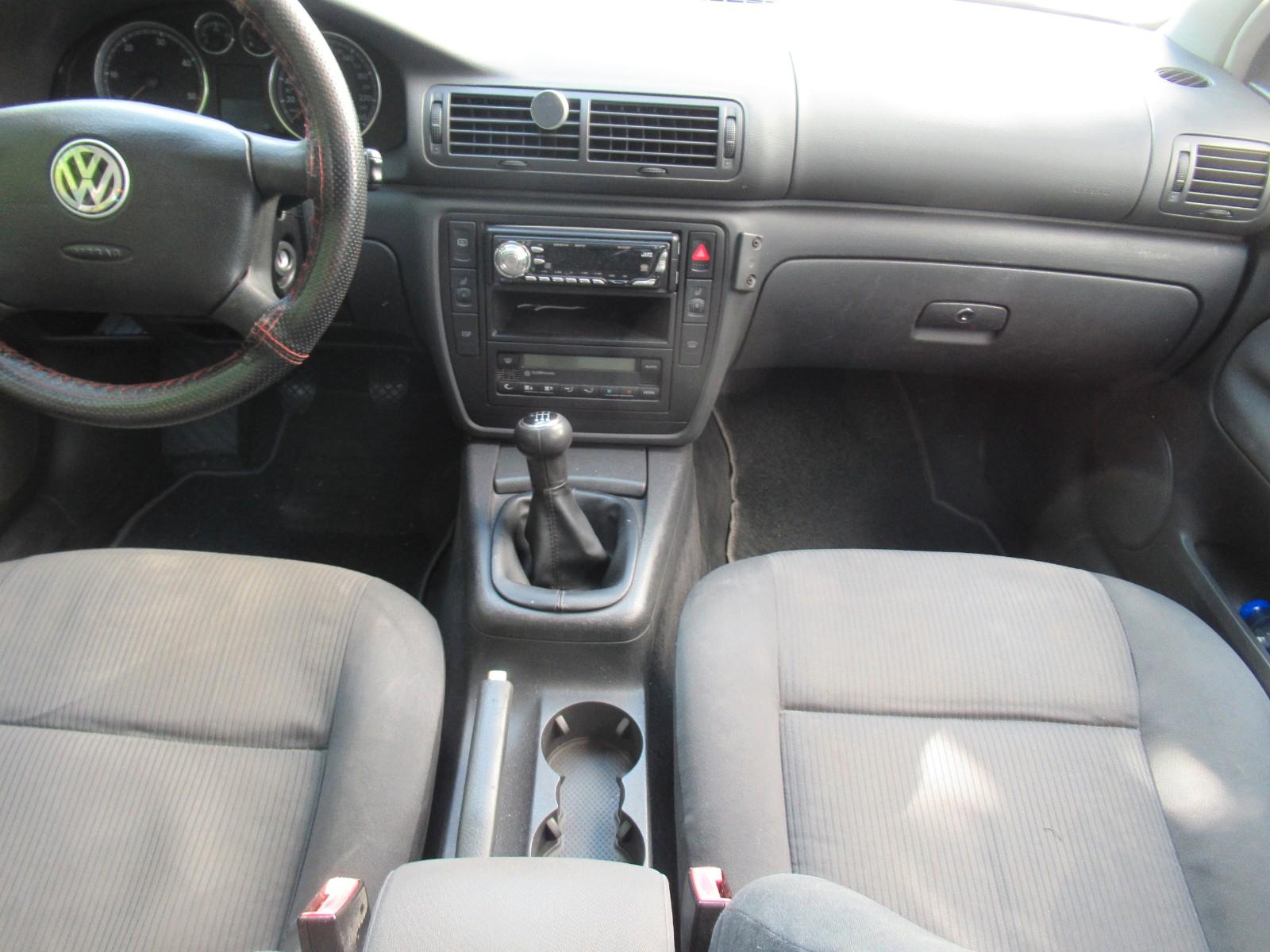 Volkswagen Passat 2005 — photo 15