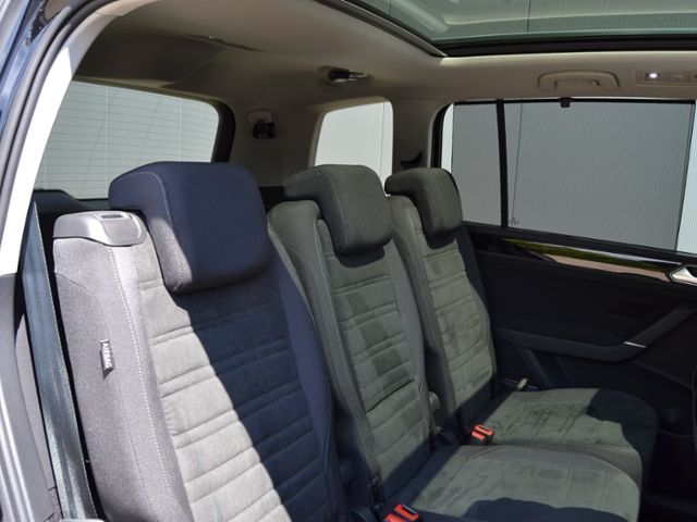 Touran 1.5 TSI Highline 7-SITZER/PANORAMA/LED/NA