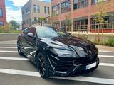 Lamborghini Urus 4.0 V8 Autom.  - schwarze Lamborghini Urus