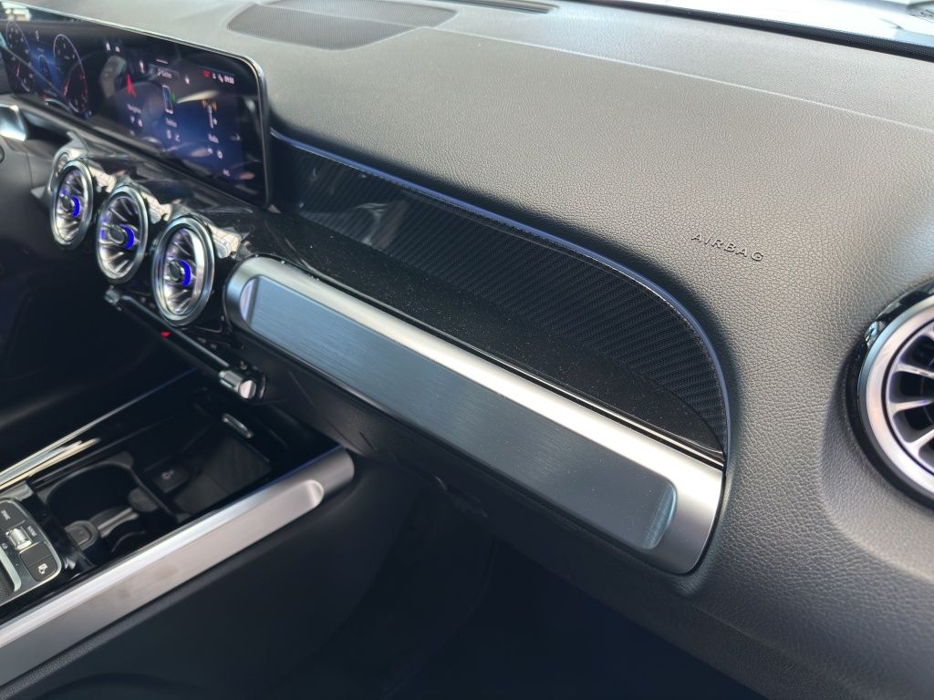 Fahrzeugabbildung Mercedes-Benz GLB 200 d 4M AMG*Night*MULTIBEAM*PDC*360°*AHK