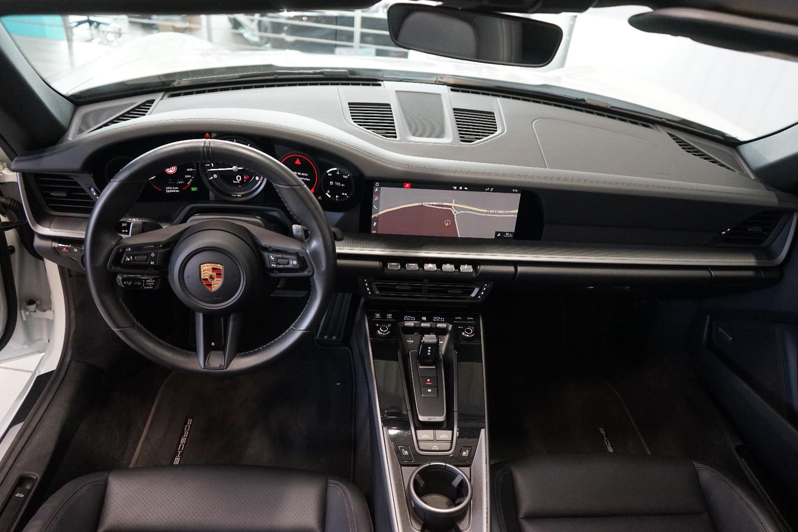 Porsche 911/992 Carrera Cabriolet Approved+Sportabg+BOSE