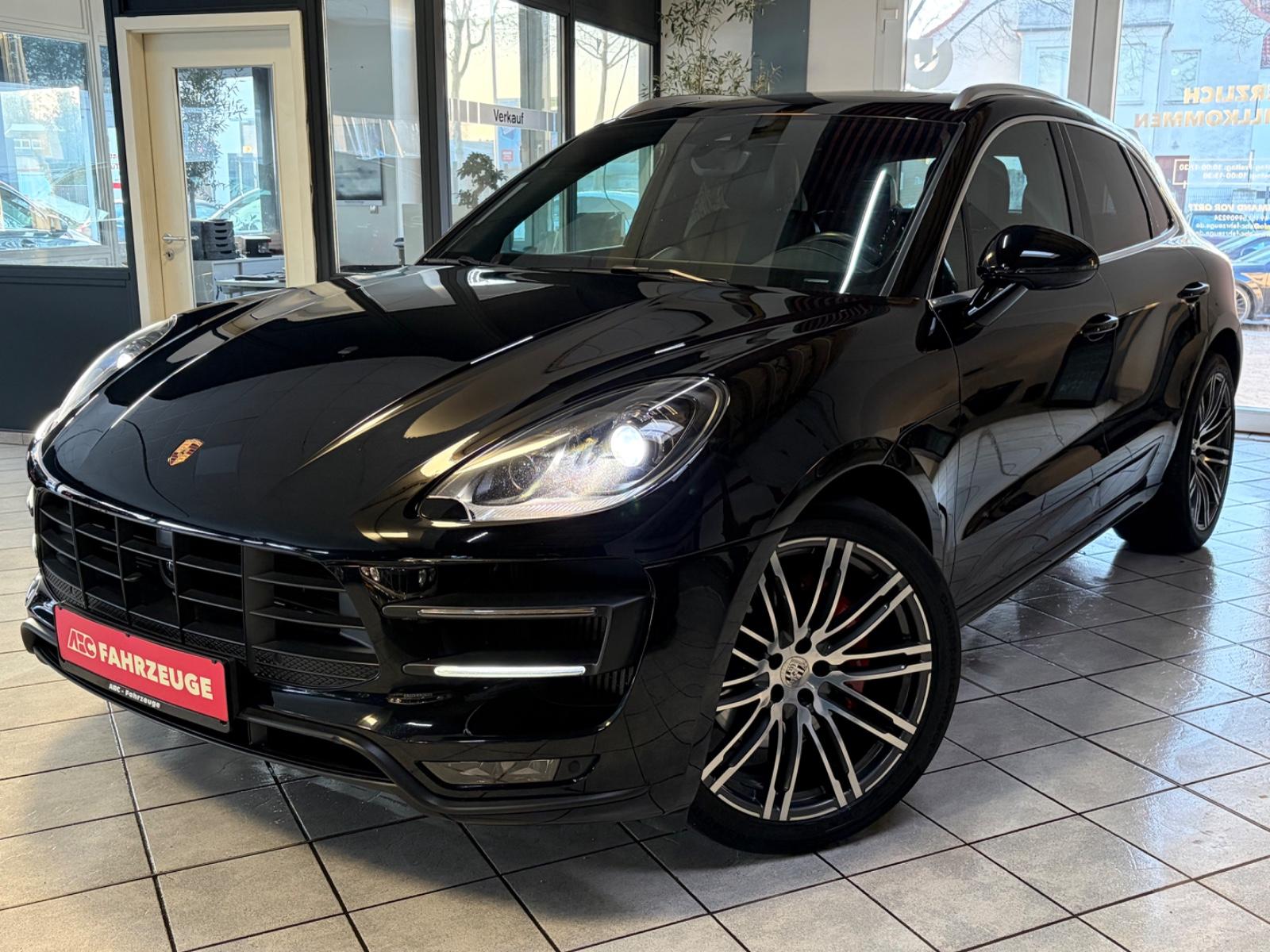 Porsche Macan Turbo 1.Hand / Chrono / Panorama / Scheckh