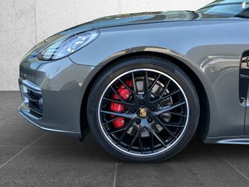 Porsche Panamera - 6