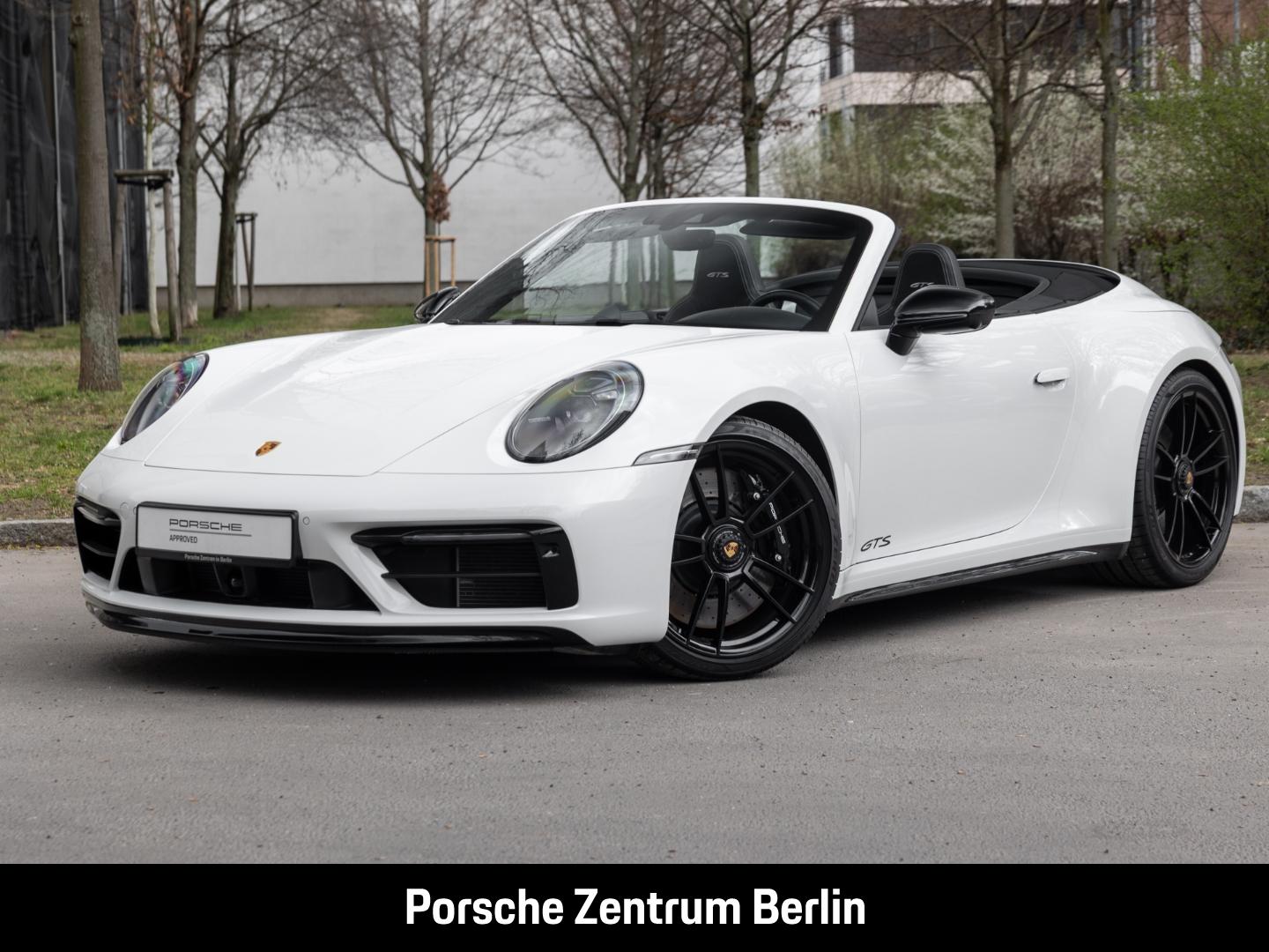 Porsche 992 (911) Carrera 4 GTS Cabriolet