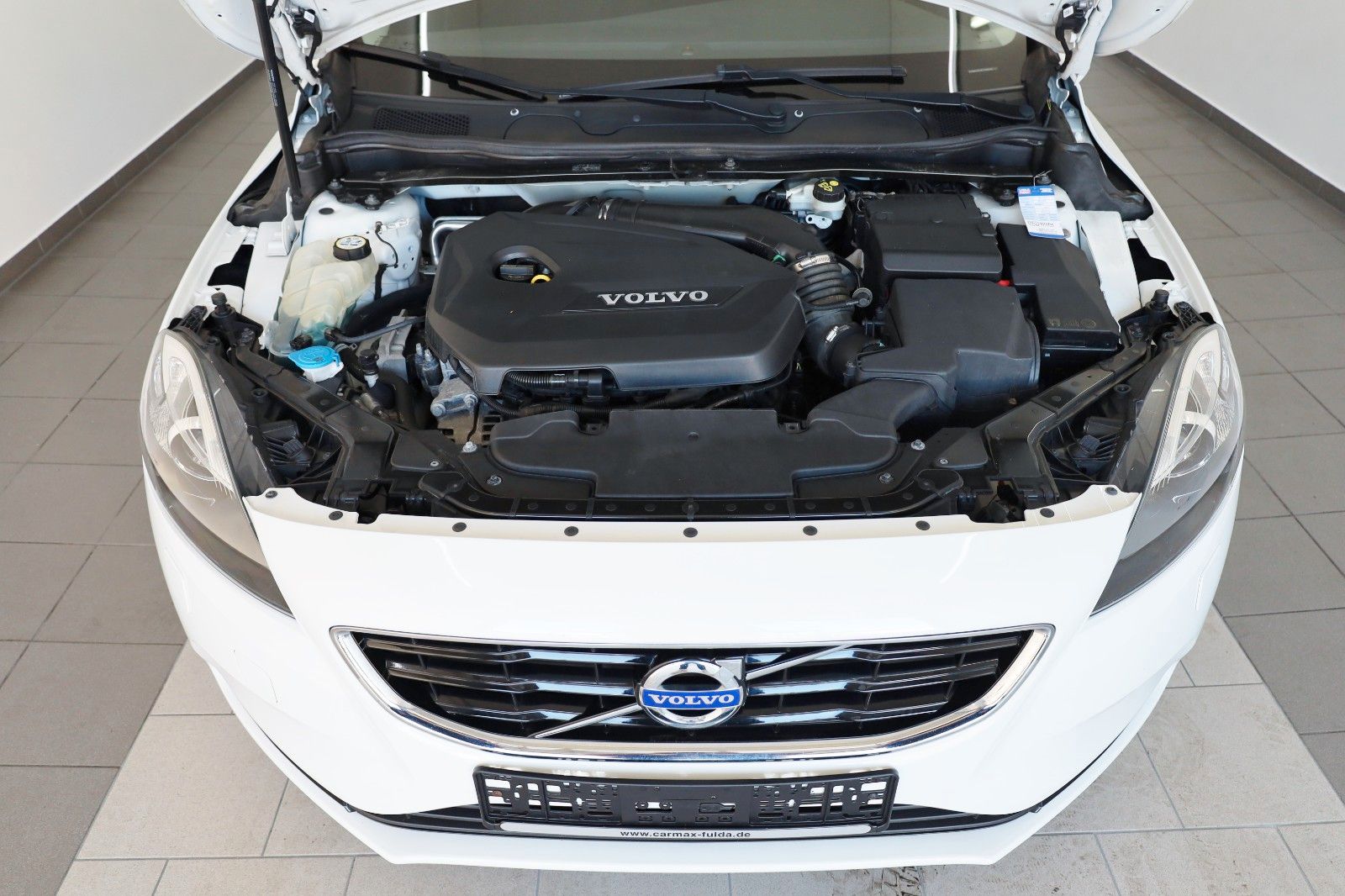 Fahrzeugabbildung Volvo V40 You! Bi-Xenon,SH,PDC,8 fach Aluräder