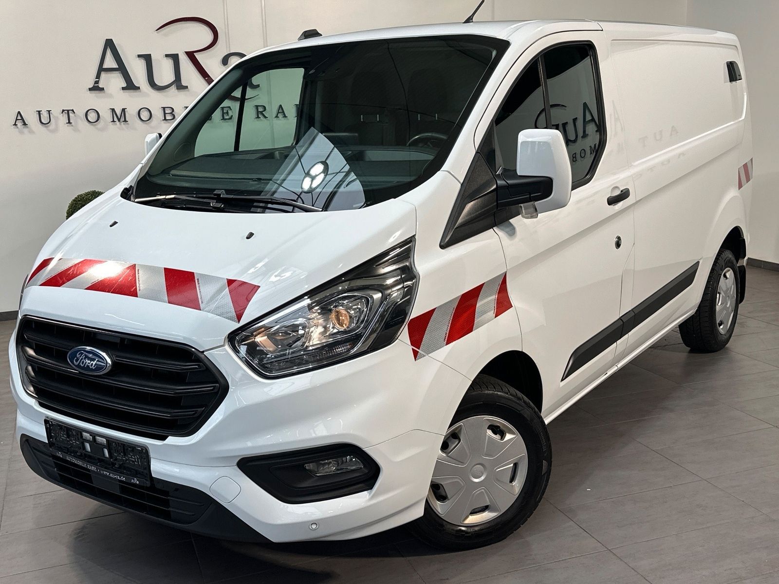 Fahrzeugabbildung Ford Transit Custom 280 L1H1 SORTIMO+NAV+KAMERA+PDC