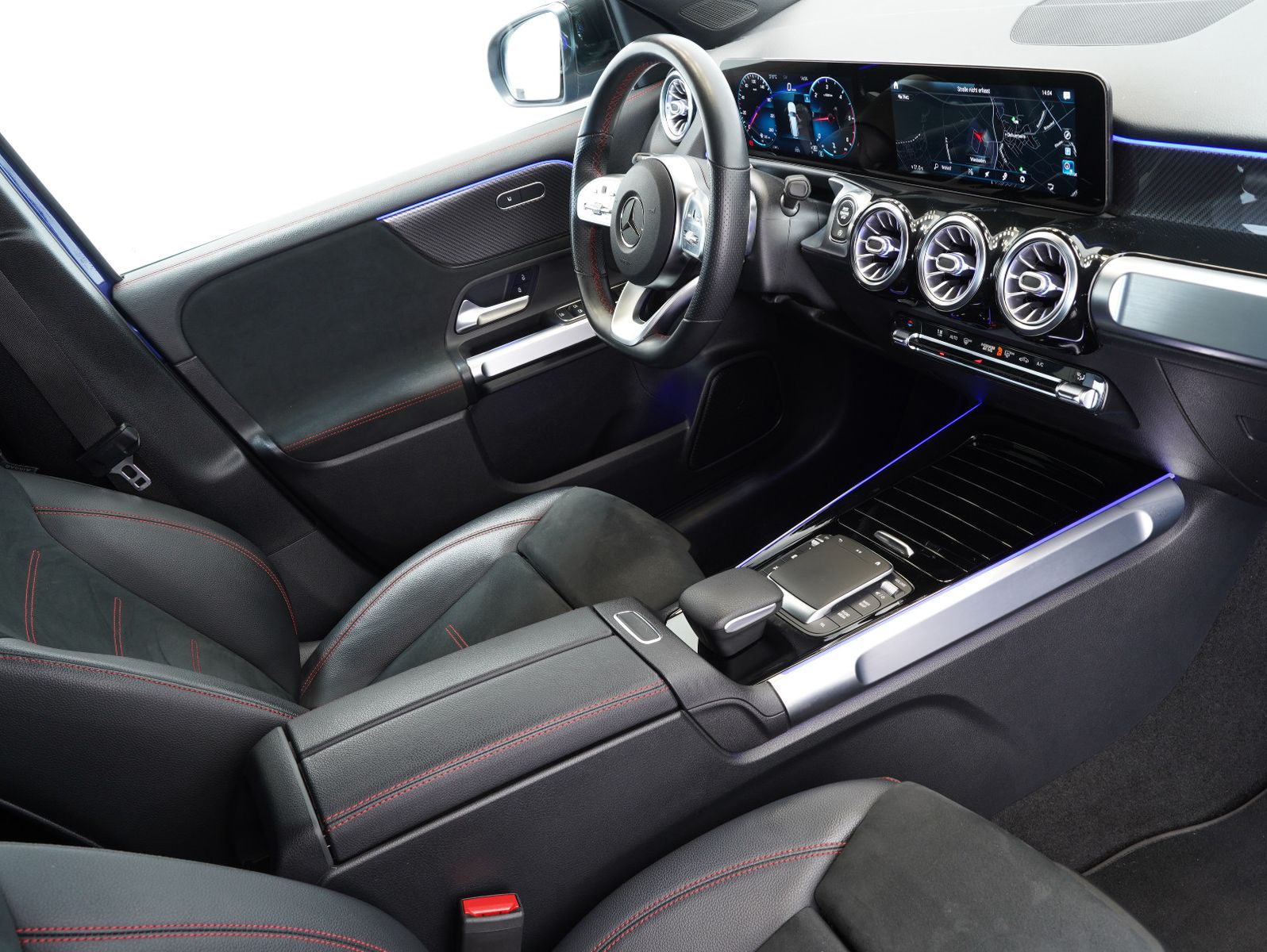 Fahrzeugabbildung Mercedes-Benz GLB 220 d AMG Line NIGHT/LED/MBUX/DAB/DISTRONIC