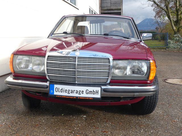 Mercedes-Benz 230 Coupe