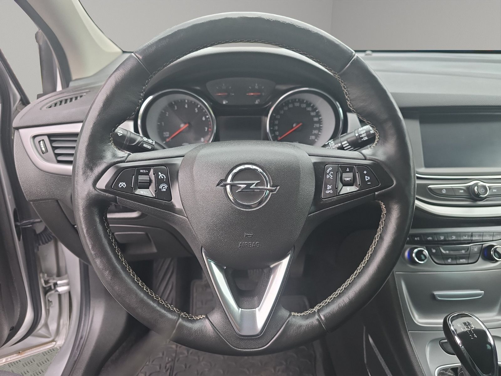 Fahrzeugabbildung Opel Astra K Sports Tourer Business/Lenkradheizung/