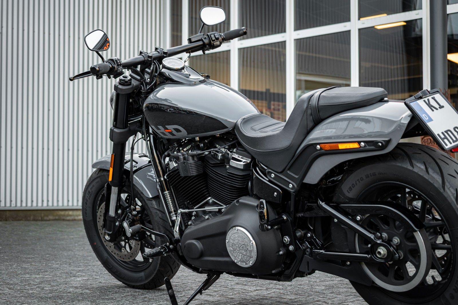 Fahrzeugabbildung Harley-Davidson FXFBS FAT BOB 114 CUI SOFTAIL - JEKILL&HYDE -