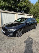 BMW 540d xDrive Touring A - - BMW 540 in Düsseldorf