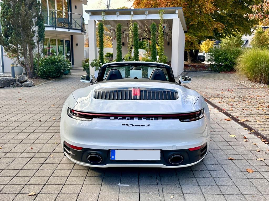 Porsche 992
