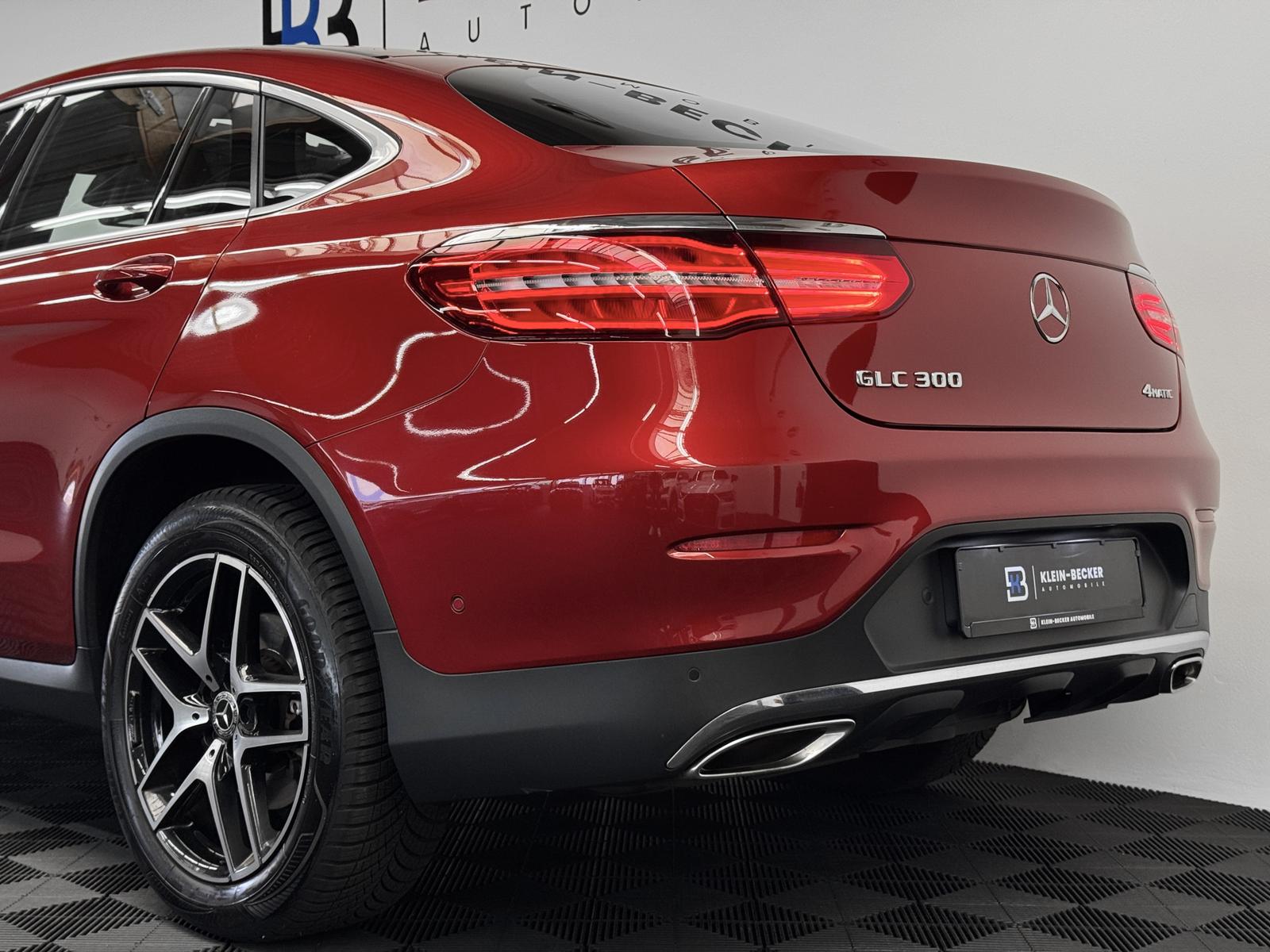 Mercedes-Benz GLC 300 Coupe 4Matic AMG *S-Dach*Distronic+*Kam*